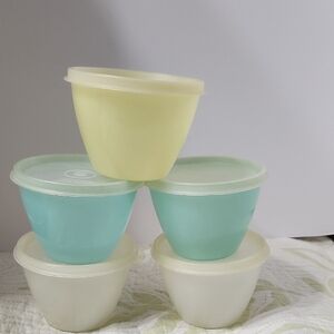 Vintage Tupperware Yellow, Blue, and Cream Refridgerator Bowl Set Of 5 With Lids